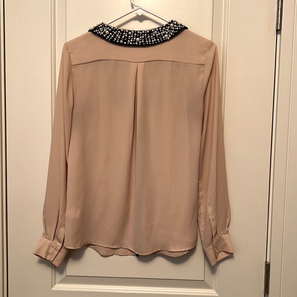 Pale pink button up with pearl and crystal embellishment. - Picture 4 of 4